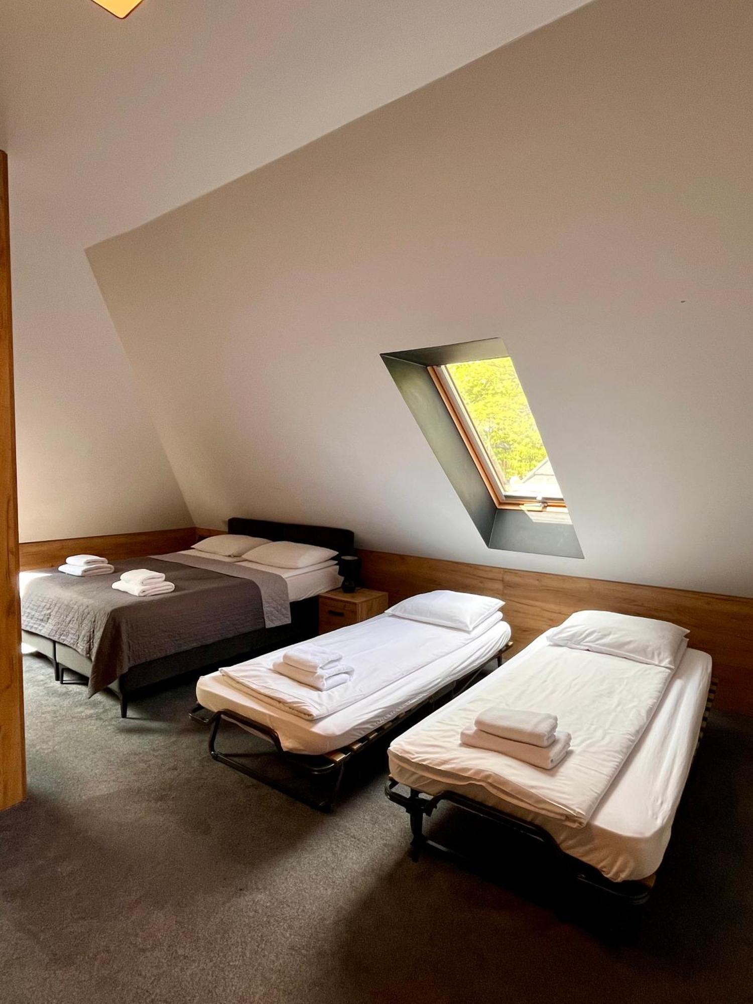 Ostoja Garden Bed & Breakfast Brody  Стая снимка